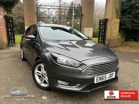 FORD FOCUS 1.0 T EcoBoost Titanium